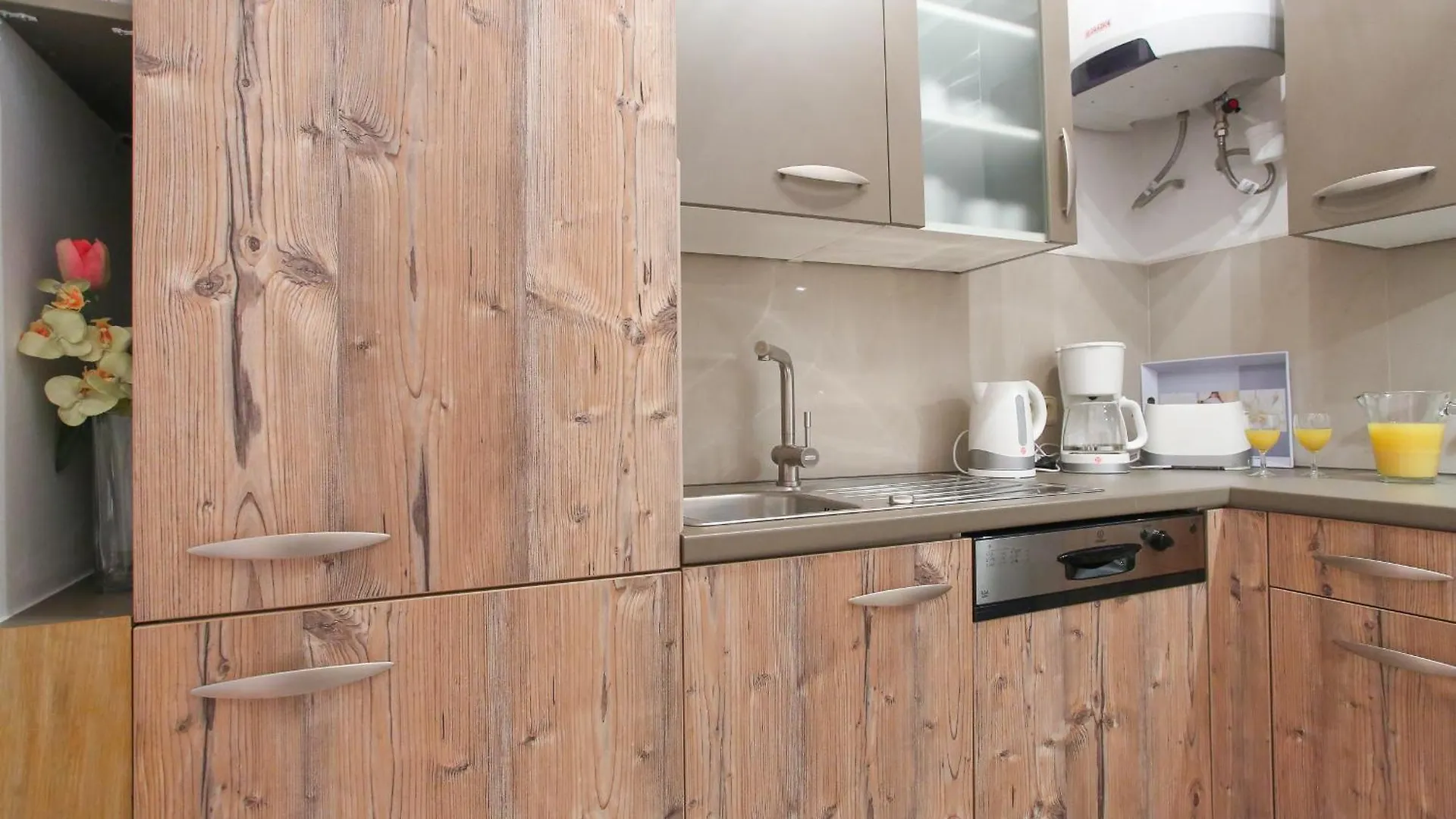 Classic Apartment I Close To Main Station I 10 Minutes To Belvedere