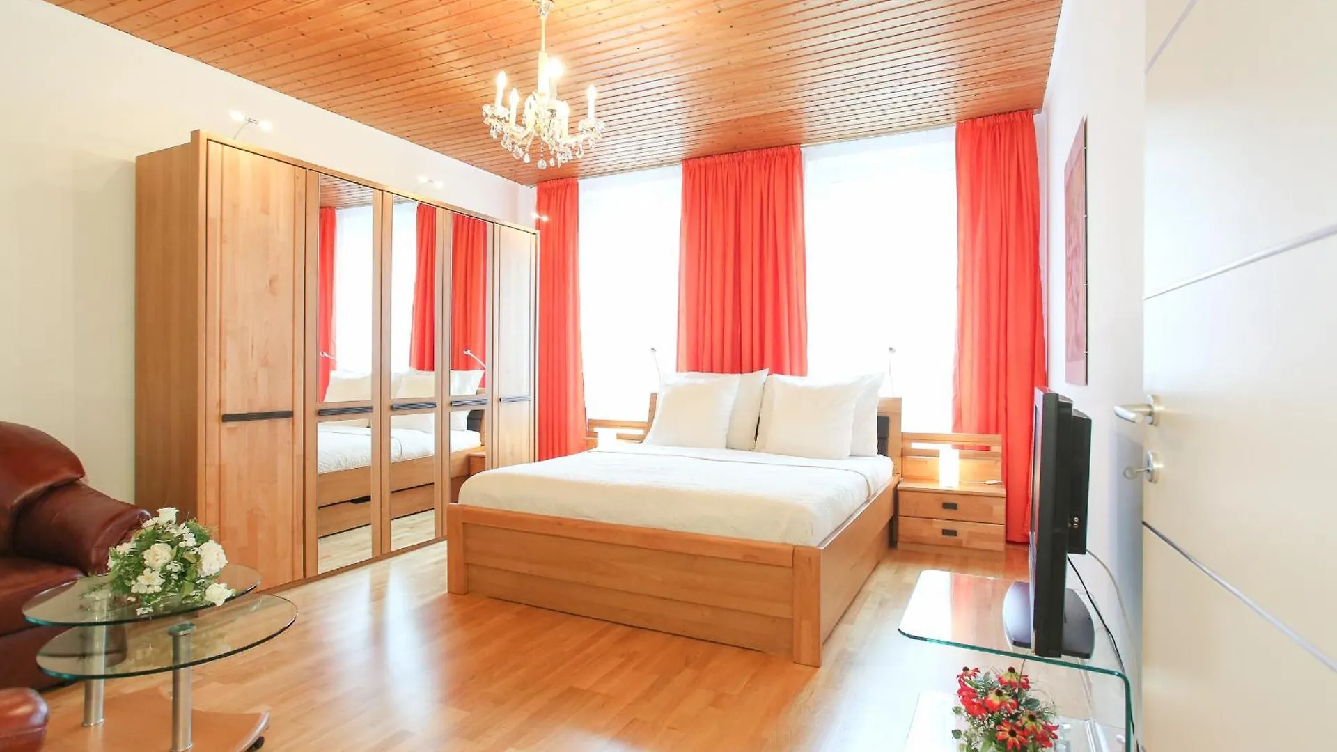 Classic Apartment I Close To Main Station I 10 Minutes To Belvedere  Vienna
