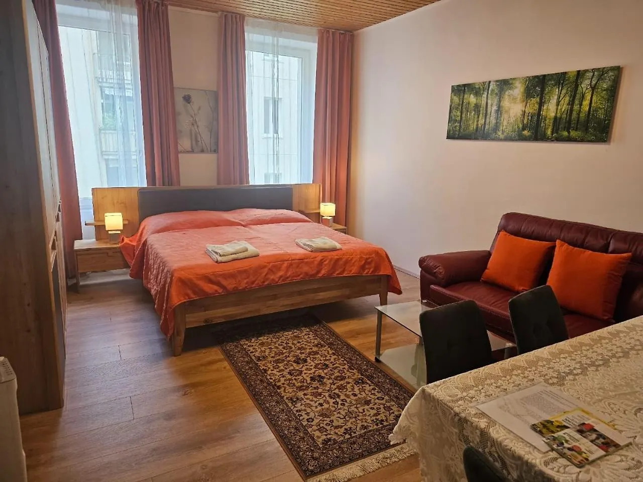 Classic Apartment I Close To Main Station I 10 Minutes To Belvedere