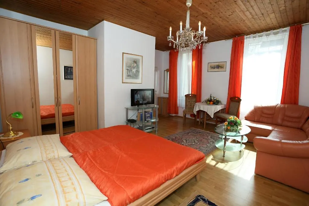 Classic Apartment I Close To Main Station I 10 Minutes To Belvedere