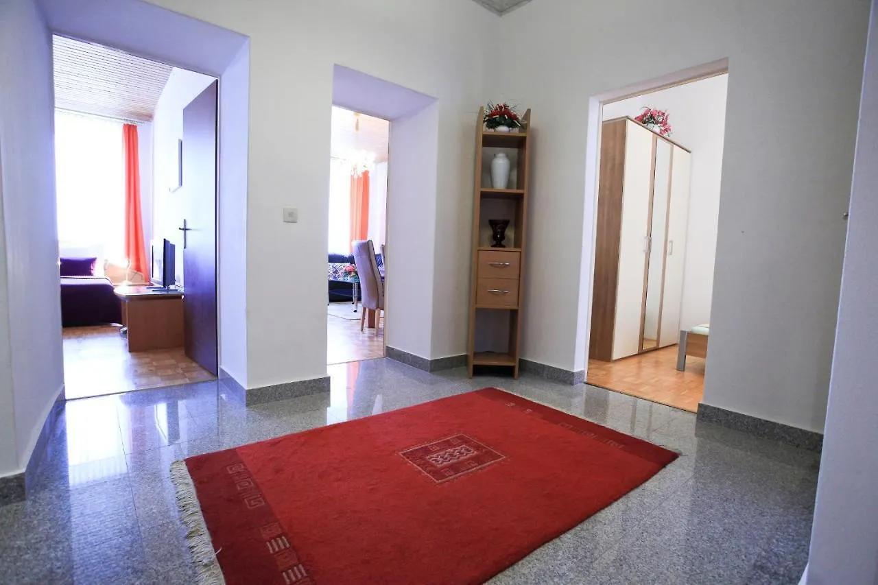Classic Apartment I Close To Main Station I 10 Minutes To Belvedere