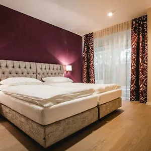Apartment Karl Palais Wessely, Vienna